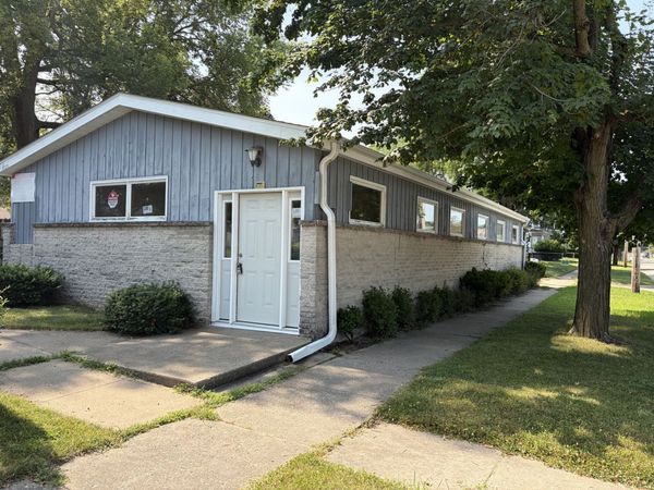 402 Oak Grove Avenue , South Beloit, IL 61080