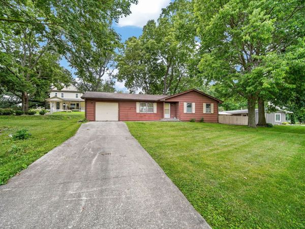 222 Park Street, Carlisle, IA 50047