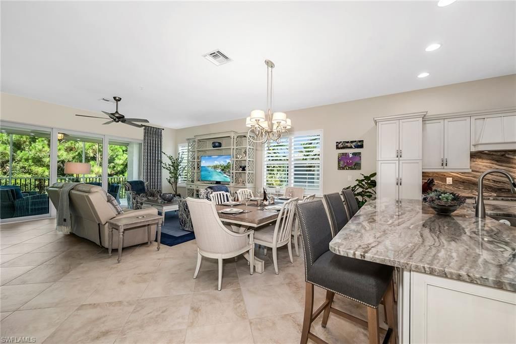7825 Hawthorne Dr , Unit 2104, Naples, FL 34113 Photo