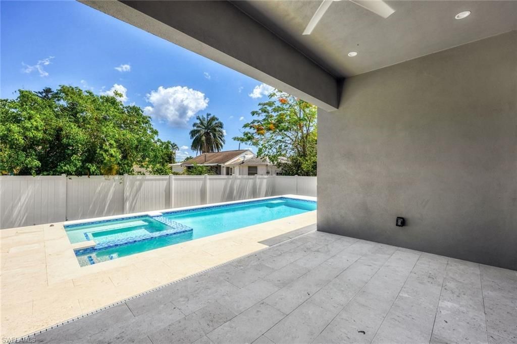 1297 Trail Terrace Dr , Naples, FL 34103 Photo