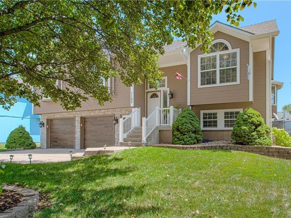 1103 Keagon Avenue, Greenwood, MO 64034