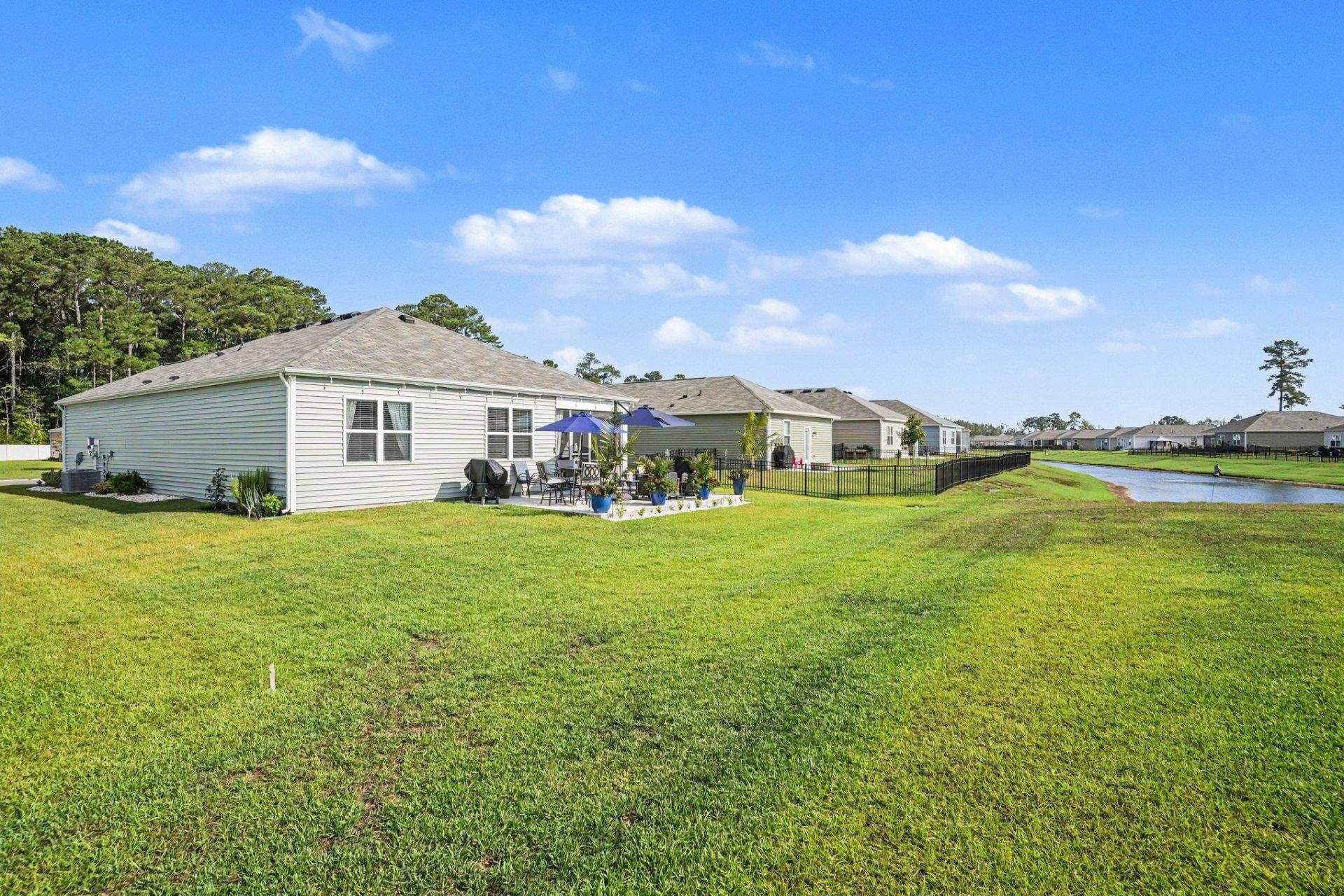 479 Samara Dr.  Photo 32