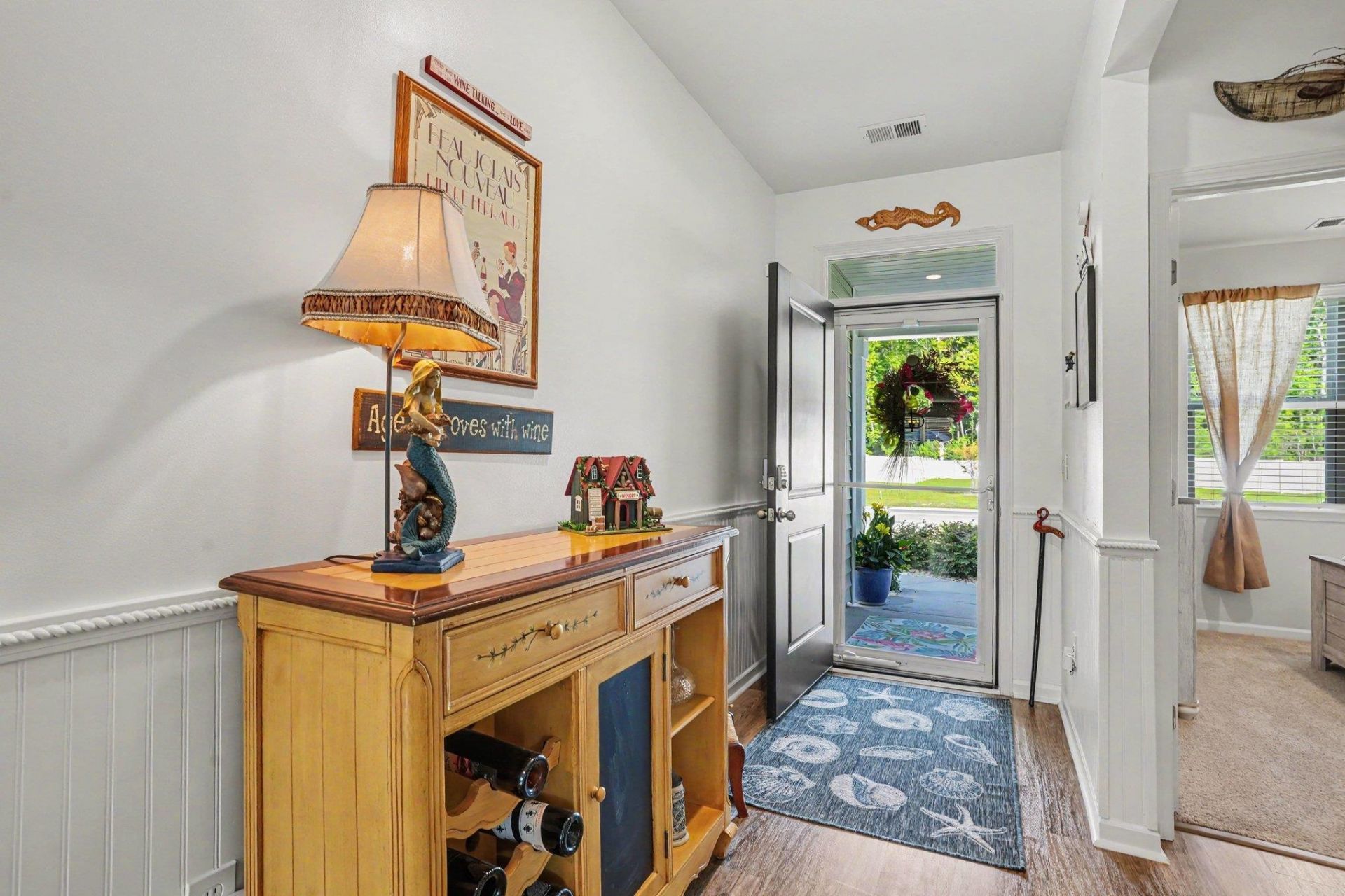 479 Samara Dr.  Photo 4