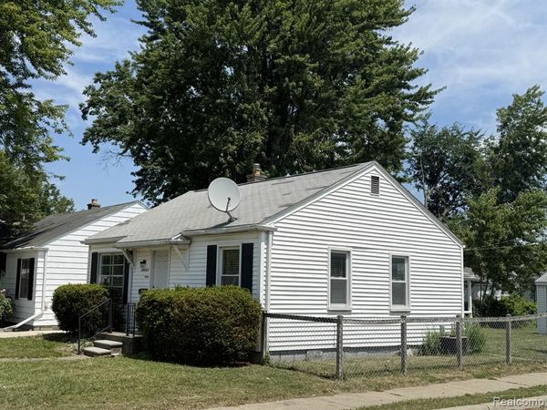 26604 GROVELAND Street, Madison Heights, MI 48071