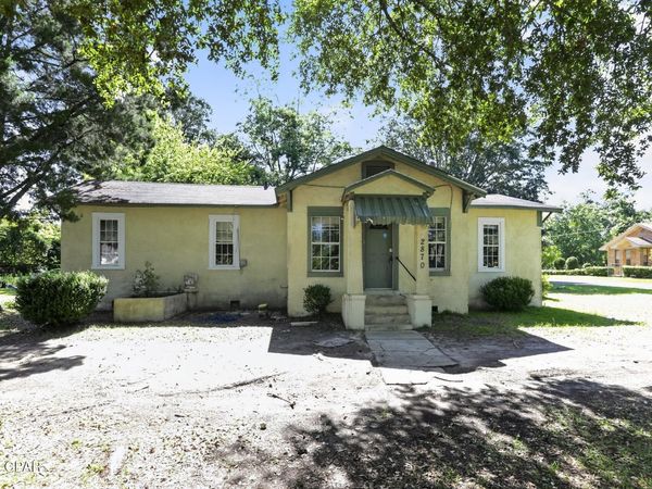 2870 Penn Avenue , Marianna, FL 32448
