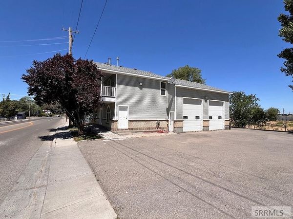 15 W Walker Street, BLACKFOOT, ID 83221