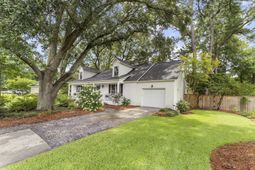 1114 Meadowcroft Lane photo 4