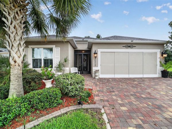 10212 JULIA ISLES AVENUE , OXFORD, FL 34484