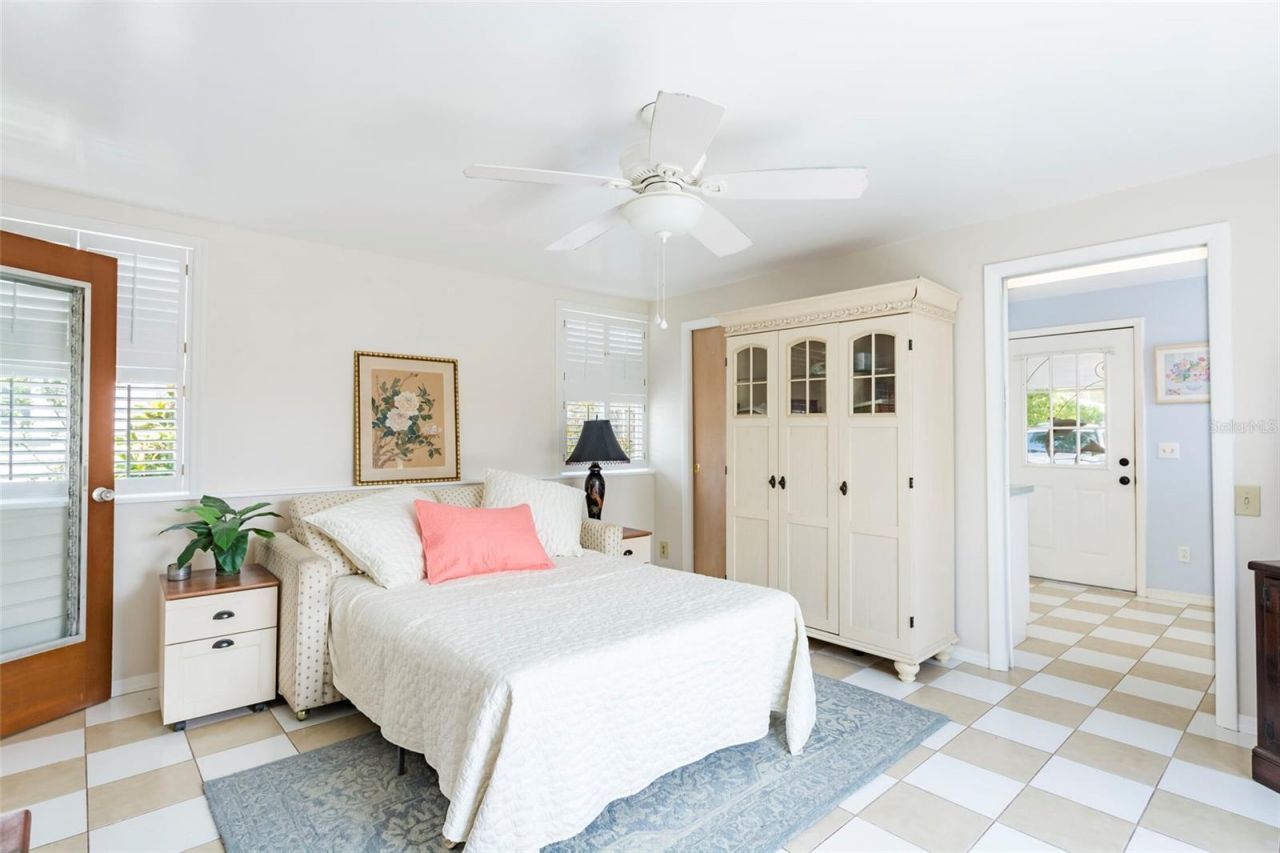 835 49th Avenue N, Saint Petersburg, FL 33703 Photo