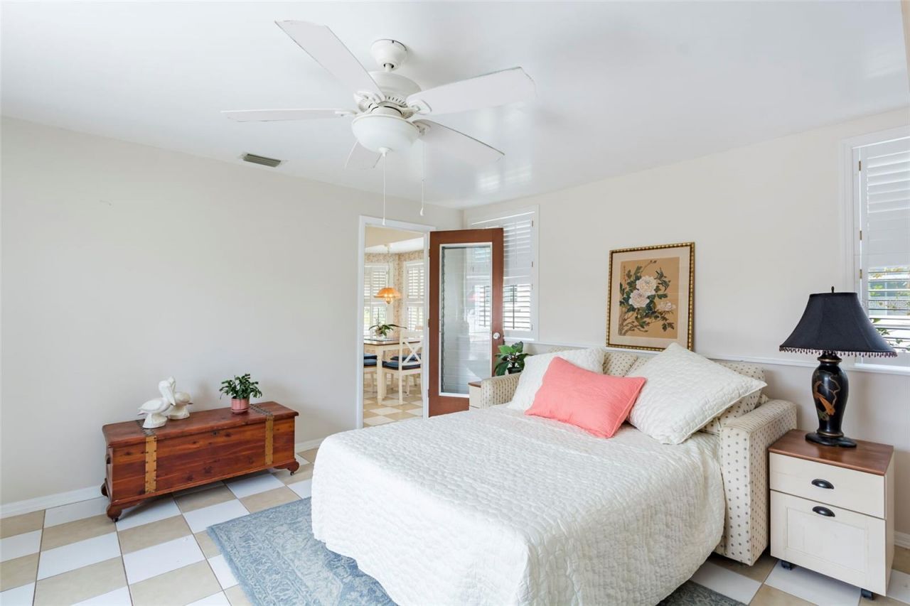 835 49th Avenue N, Saint Petersburg, FL 33703 Photo