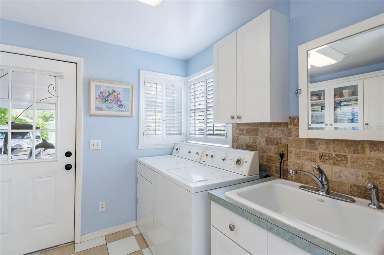 835 49th Avenue N, Saint Petersburg, FL 33703 Photo
