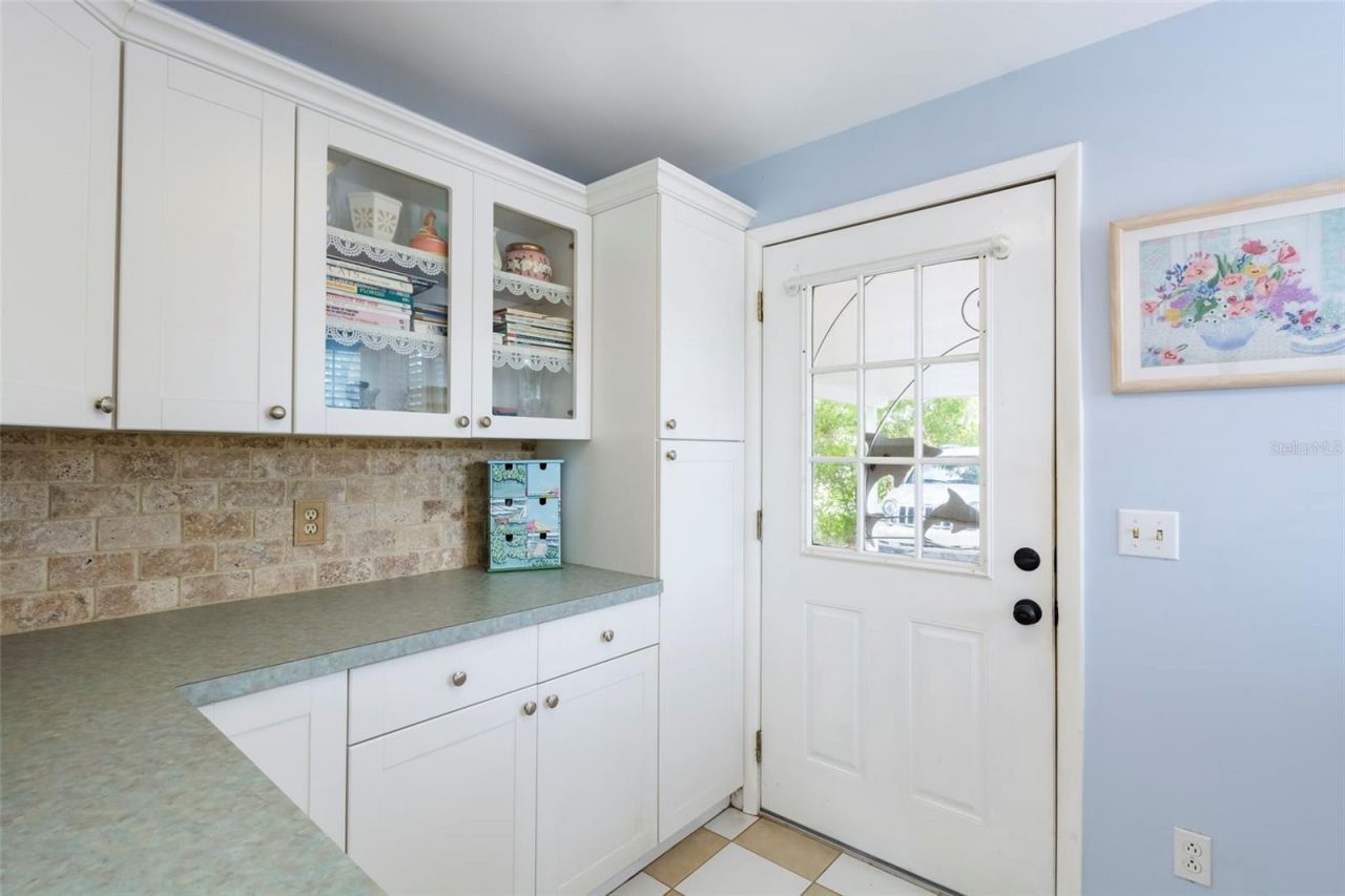 835 49th Avenue N, Saint Petersburg, FL 33703 Photo