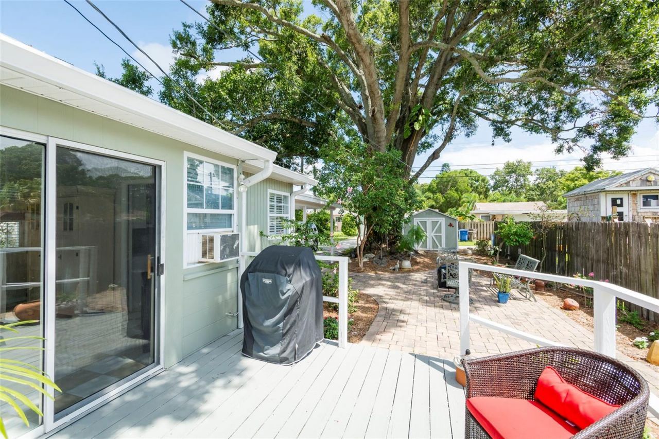 835 49th Avenue N, Saint Petersburg, FL 33703 Photo
