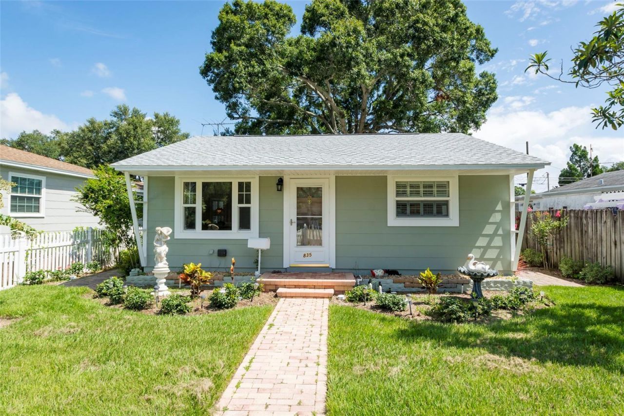 835 49th Avenue N, Saint Petersburg, FL 33703 Photo