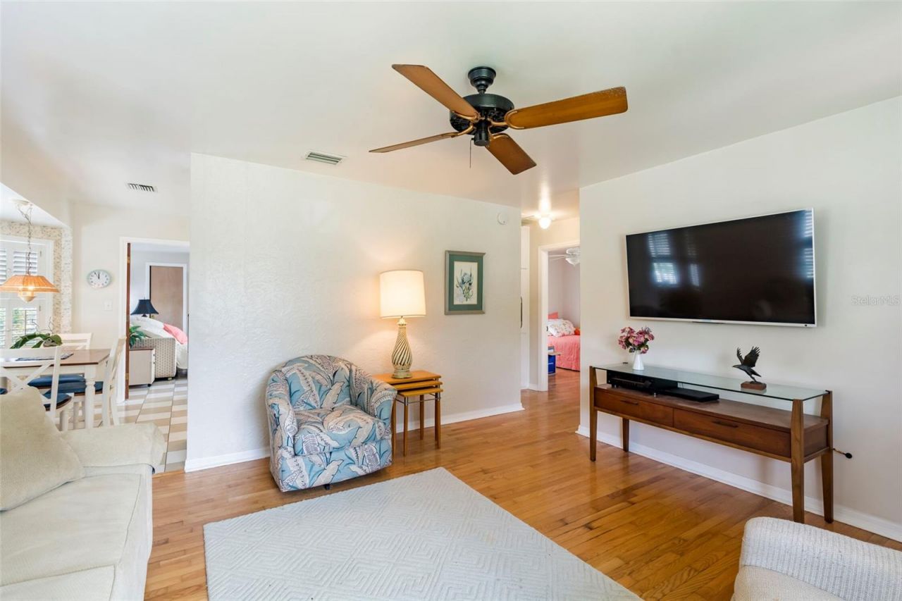 835 49th Avenue N, Saint Petersburg, FL 33703 Photo