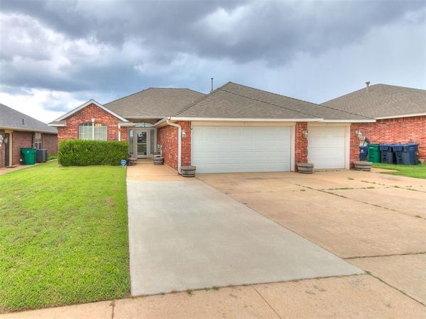 9201 Button Avenue, Moore, OK 73160