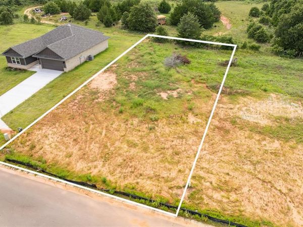 4672 Lincoln Landing, Harrah, OK 73045