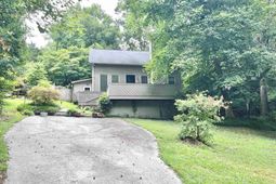 1800 Briarcreek Court  photo 4