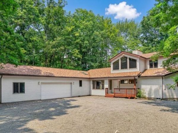 103 Rodeo Lane, Hawley, PA 18428