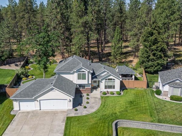 7511 W Greenside Ct, Nine Mile Falls, WA 99026