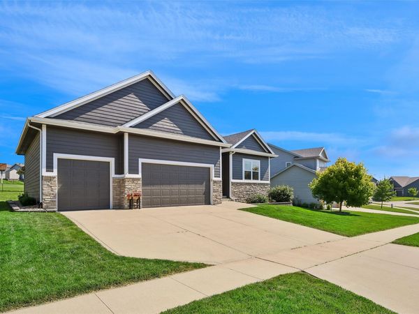 520 Timberview Drive, Adel, IA 50003