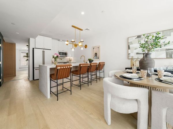 51 North Margin St, Unit uph4, Boston, MA 02113