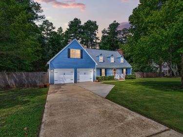 2900 Meadowview Court, Apex, NC 27539