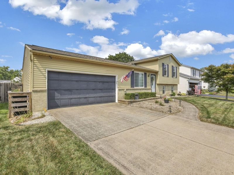 2334 Park Ridge Drive , Grove City, OH 43123 Photo 3