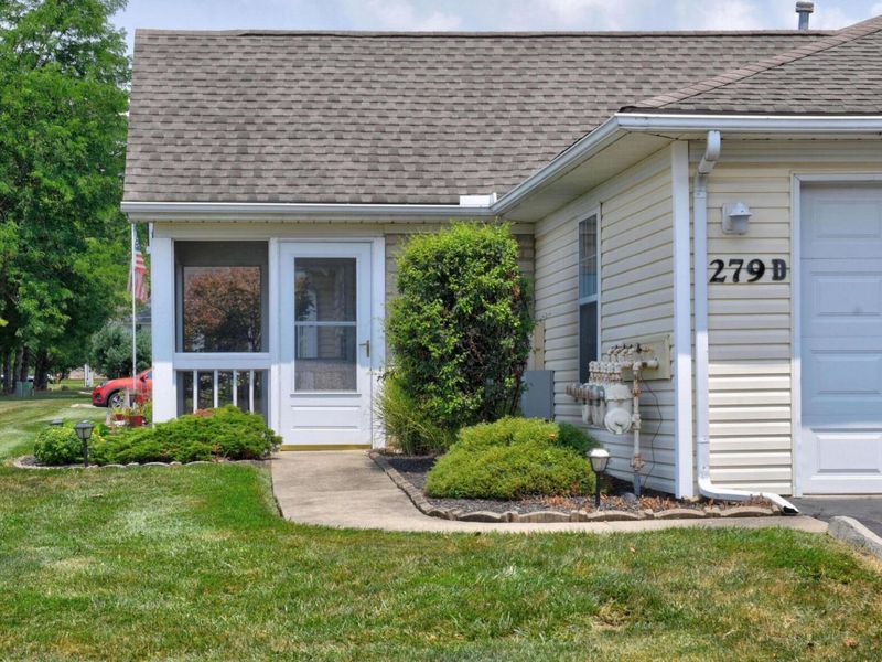 279 Goosepond Road , Unit D, Newark, OH 43055 Photo 3