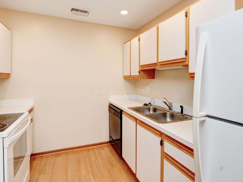 279 Goosepond Road , Unit D, Newark, OH 43055 Photo 9
