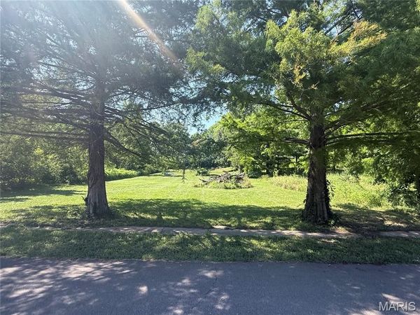 717 Lincoln Street , Elsberry, MO 63343