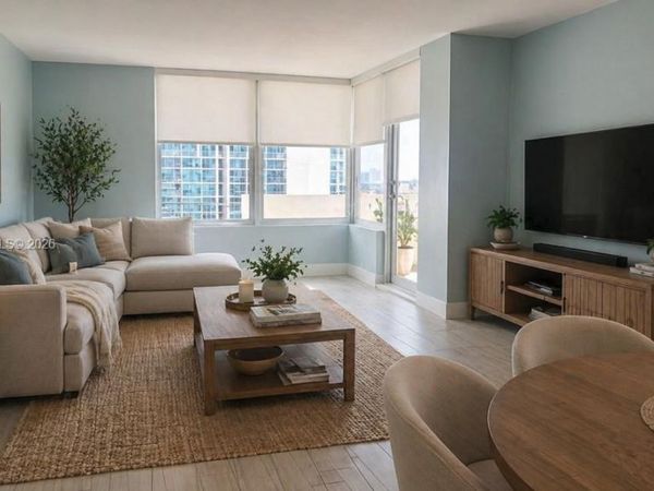 2899 Collins Ave , Unit 724, Miami Beach, FL 33140