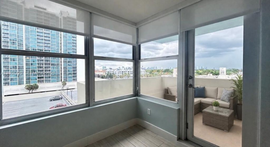 2899 Collins Ave , Unit 724, Miami Beach, FL 33140 Photo