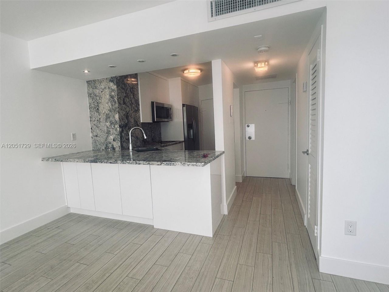 2899 Collins Ave, Unit 724, Miami Beach, FL 33140 Photo