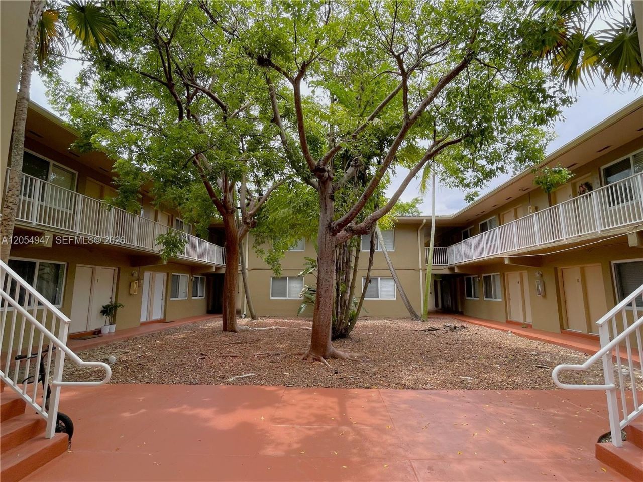 6310 SW 79th St, Unit 19, South Miami, FL 33143 Photo