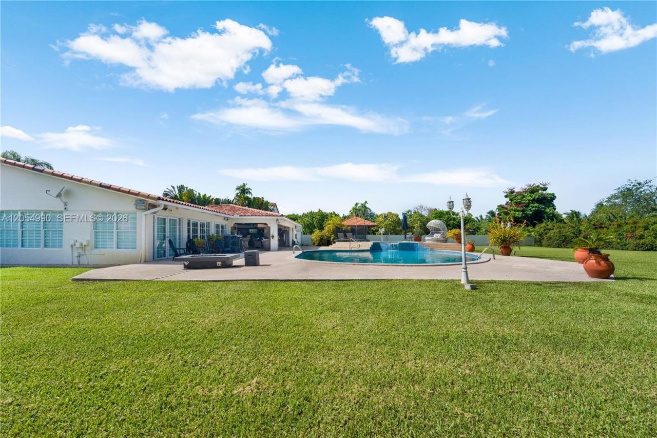 2605 SW 115th Ave , Miami, FL 33165 Photo