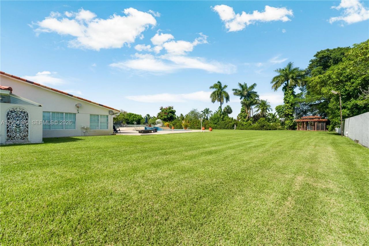 2605 SW 115th Ave , Miami, FL 33165 Photo