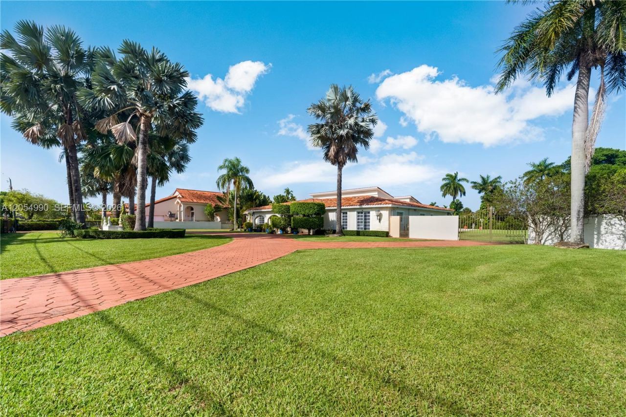 2605 SW 115th Ave , Miami, FL 33165 Photo