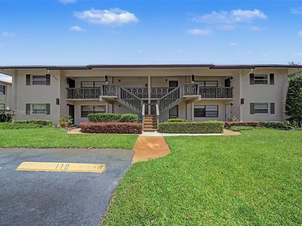 100 Fairway CT, Lake Placid, FL 33852