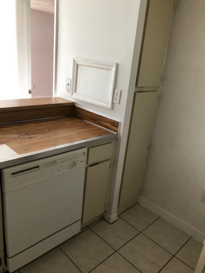 7165 NW 186th St, Unit A301, Hialeah, FL 33015 Photo