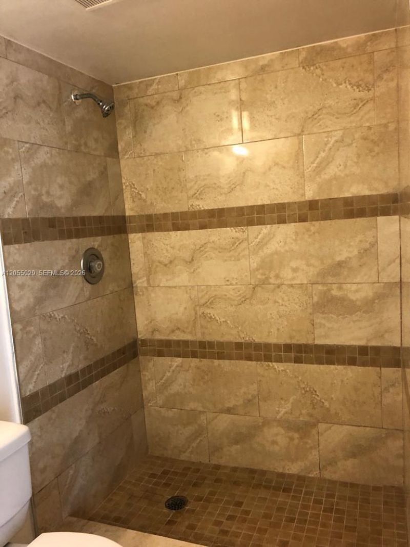 7165 NW 186th St, Unit A301, Hialeah, FL 33015 Photo