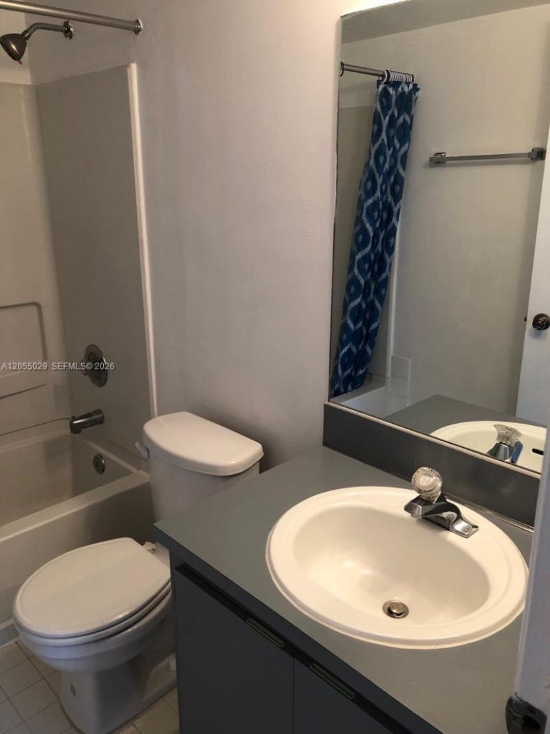 7165 NW 186th St, Unit A301, Hialeah, FL 33015 Photo