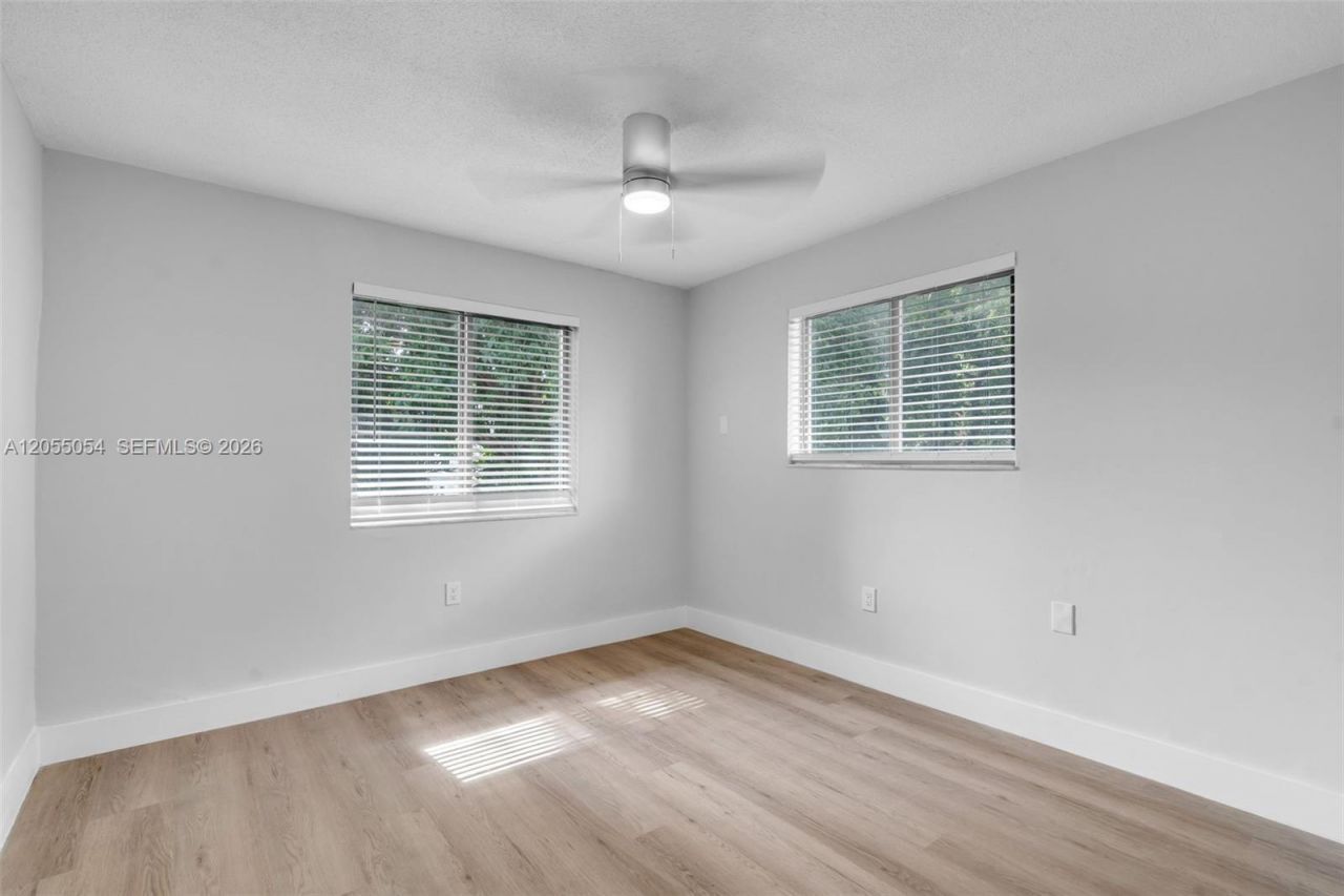 560 NE 63rd St , Miami, FL 33138 Photo