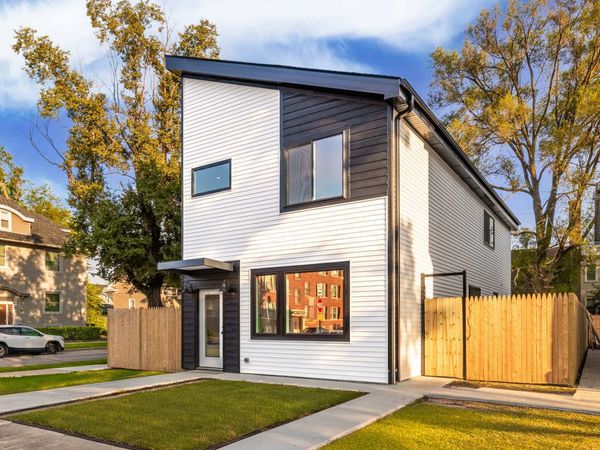 5901 W Erie Street , Chicago, IL 60644