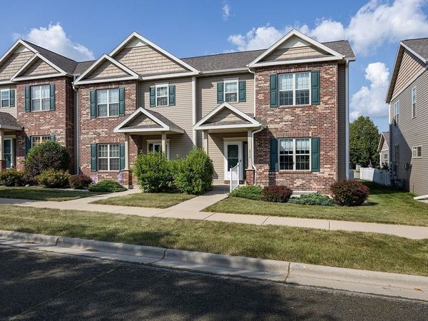 2516 LEOPOLD Way, Sun Prairie, WI 53590