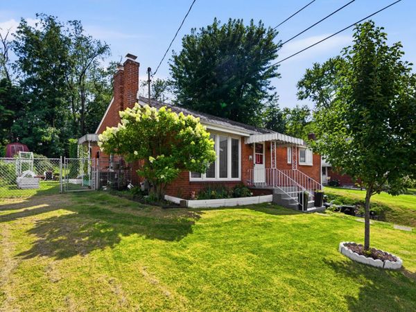 129 Rosemont Drive , Moon Twp, PA 15108