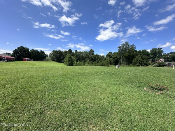 9721 Thorn Grove Pike, Strawberry Plains, TN 37871