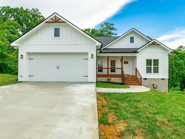 18 Battle Bluff Drive, Rossville, GA 30741