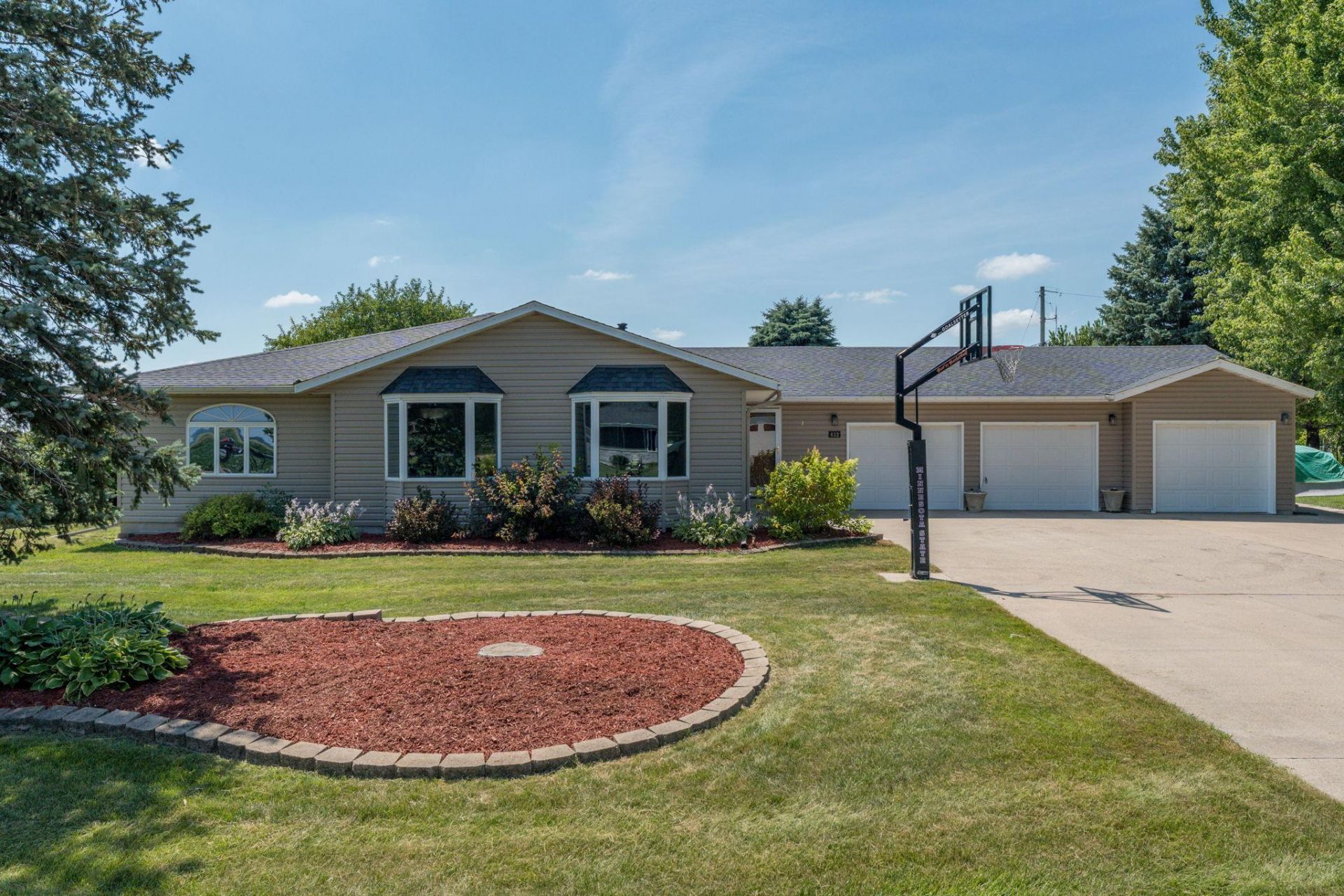 432 3rd Avenue, Pemberton, MN 56078