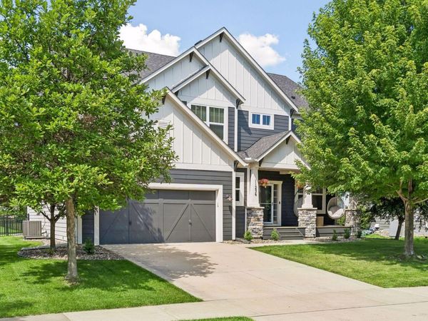 11236 Whitewater Drive , Woodbury, MN 55129
